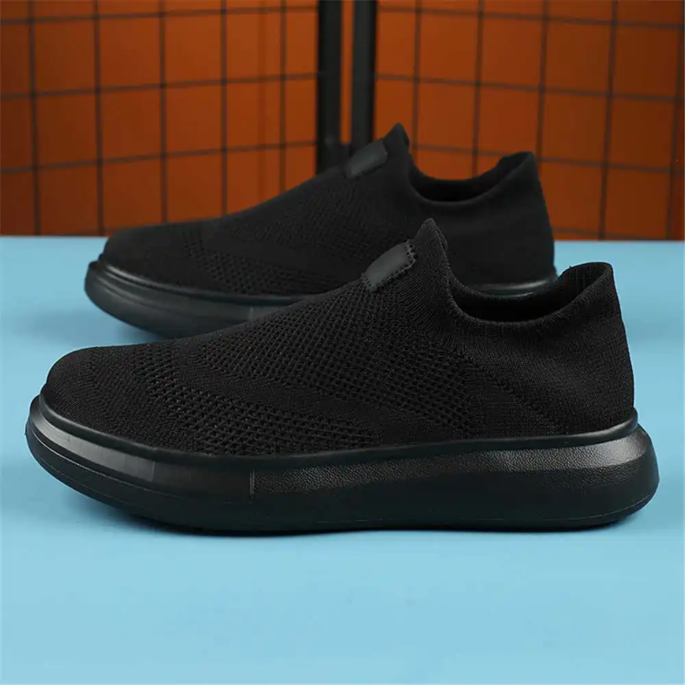 جوارب رياضية للنساء ، أحذية بن - مراجعة Formal Women Daily Wear Slippers وسعره
